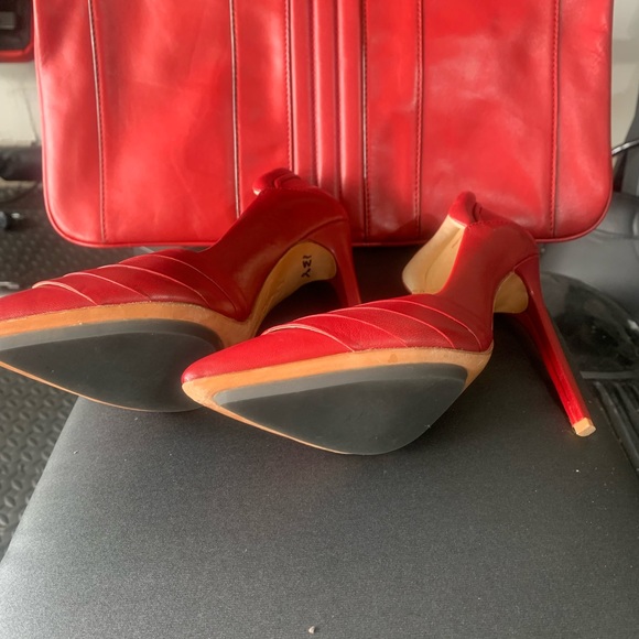 Brand New L.A.M.B red pumps heels, in GORGEOUS condition 🥰!! - Picture 3 of 7